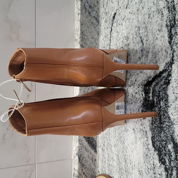 Gianni Bini Connellie Leather Platform stiletto Booties - Picture 11 of 12